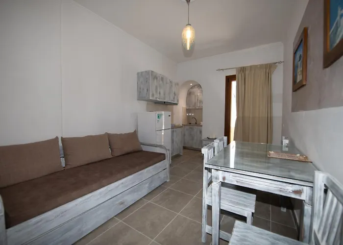 Orfeas Aparthotel Kamári