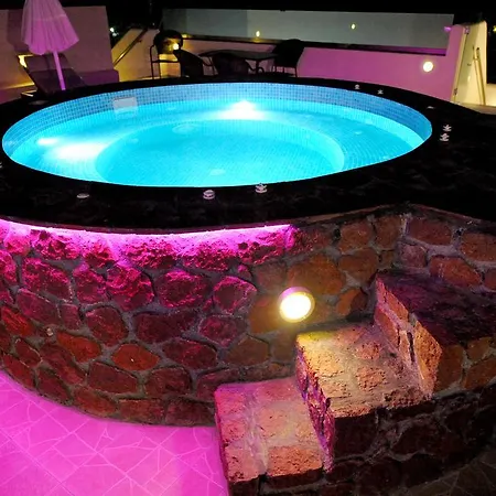 Lägenhetshotell Orfeas 4*